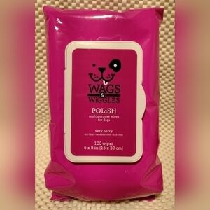 WAGS & WIGGLES 100 Polish Multipurpose Wipes For Dogs Very Berry